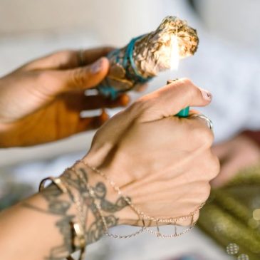 Beginner’s Guide to Cleansing Your Home with a Smudge Stick/Sage.